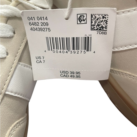 Chic Cream and White Lace-Up Sneakers - Picture 2 of 3